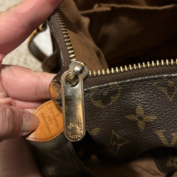 Louis Vuitton monogram bag - Picture 11 of 13